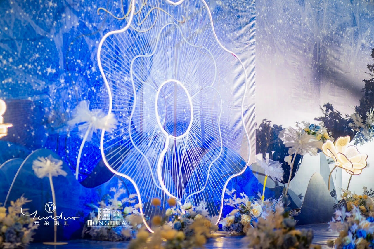 麗江全程婚禮大型策劃執(zhí)行就選麗江復(fù)華麗朗度假酒店；