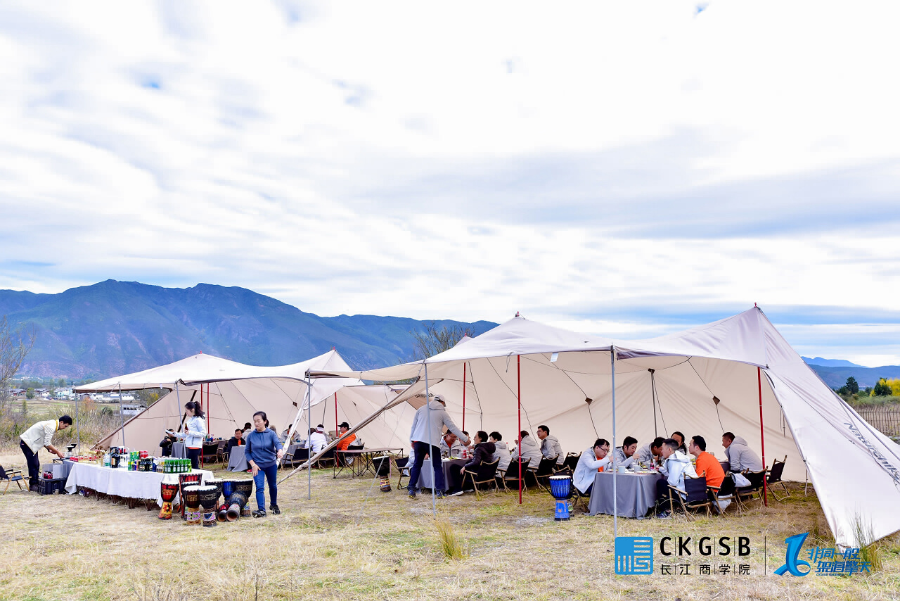 麗江戶外燒烤團(tuán)建之旅