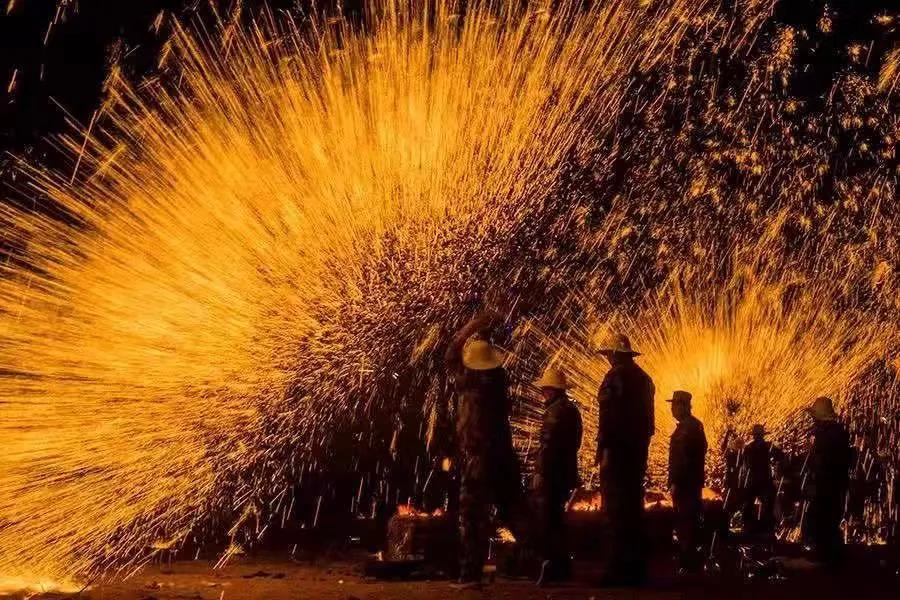 連續(xù)3天！這個(gè)端午，麗江雪山花海將上演奇幻光影秀！