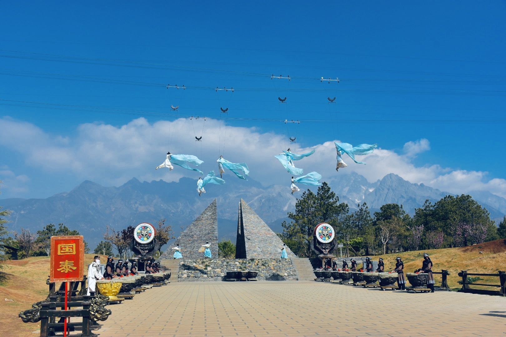 麗江傳媒公司小編帶你認(rèn)識麗江丨省級試點(diǎn)單位東巴谷景區(qū)將建成特色產(chǎn)業(yè)高地 是麗江戶外團(tuán)建的選擇之一