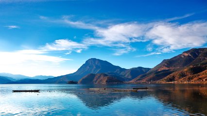 瀘沽湖，西南高原上的一個浪漫湖泊！   麗江紅色旅游