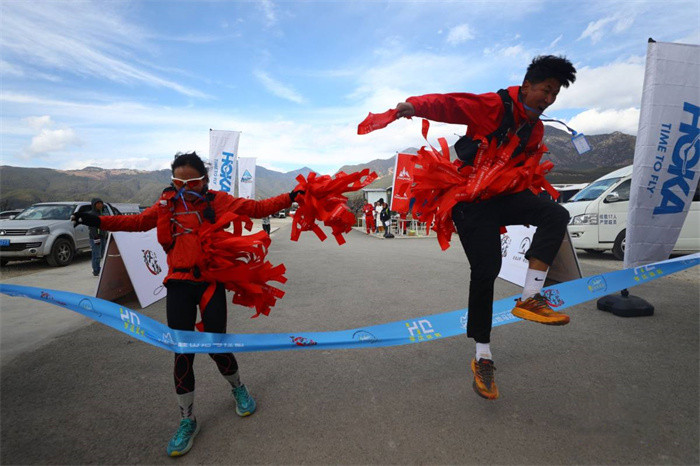 麗江山地馬拉松比賽：第三屆云南省戶外運(yùn)動嘉年華2021玉龍山徑?美麗鄉(xiāng)村健康跑，來麗江參加半馬比賽吧